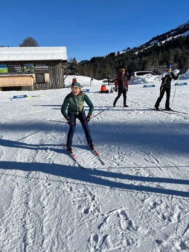 https://www.sport-holl.de/content/igal/img_7578-XN96C9-L-2870.jpg